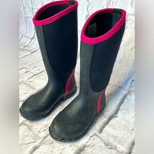 LACROSSE  ALPHA LITE BOOT  WOMENS BLACK & PINK  SIZE 6 (DISCONTIUED)